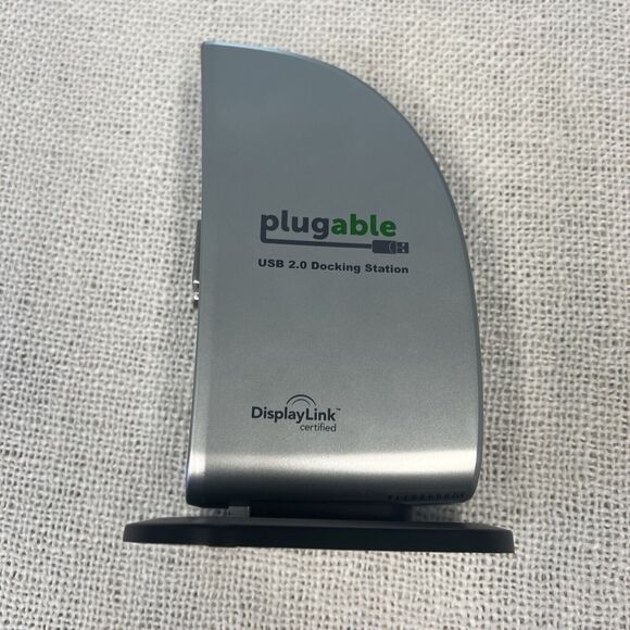 DisplayLink Plugable USB 2.0 Universal Docking Station - Picture 2 of 7